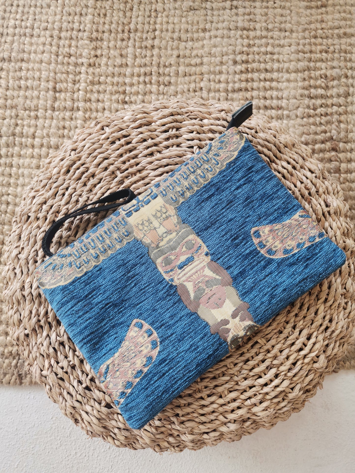 Wini Clutch Bag