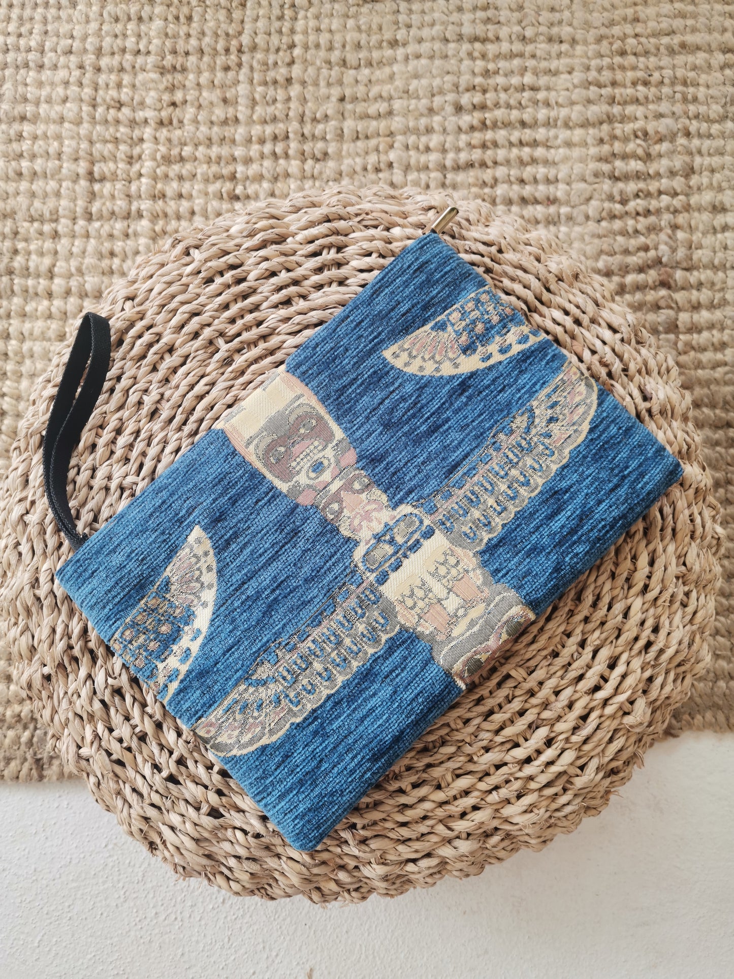 Wini Clutch Bag