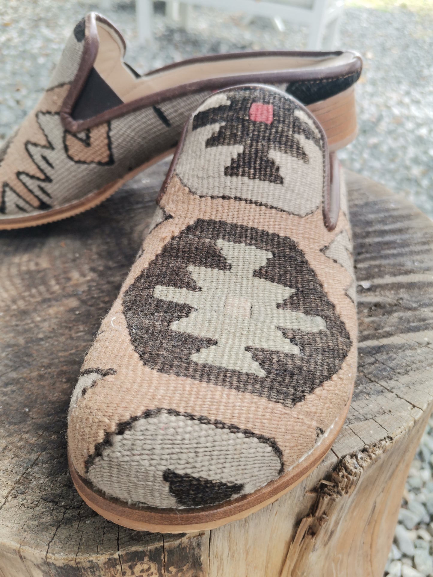 Mada Carpet Slippers
