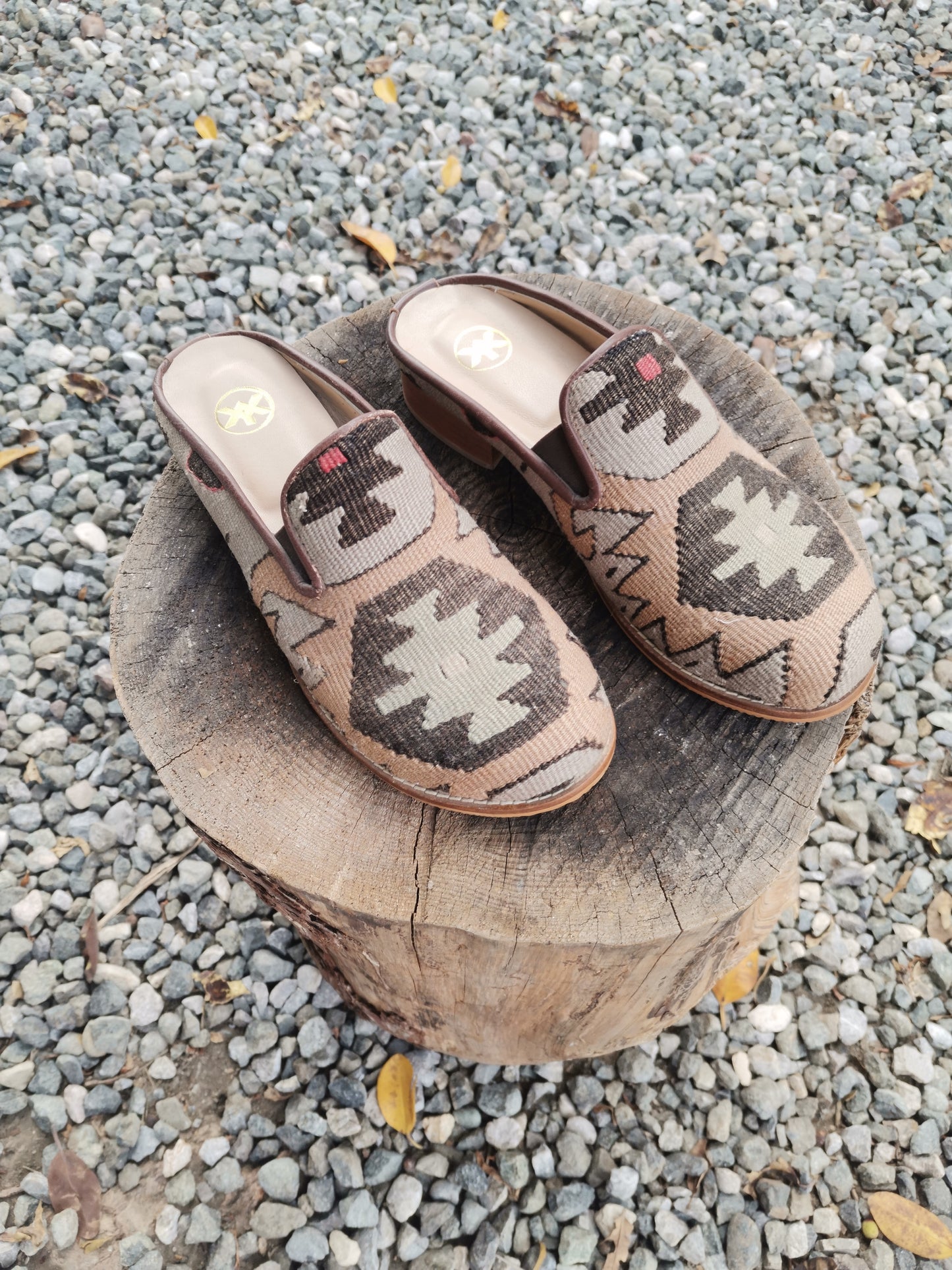 Mada Carpet Slippers